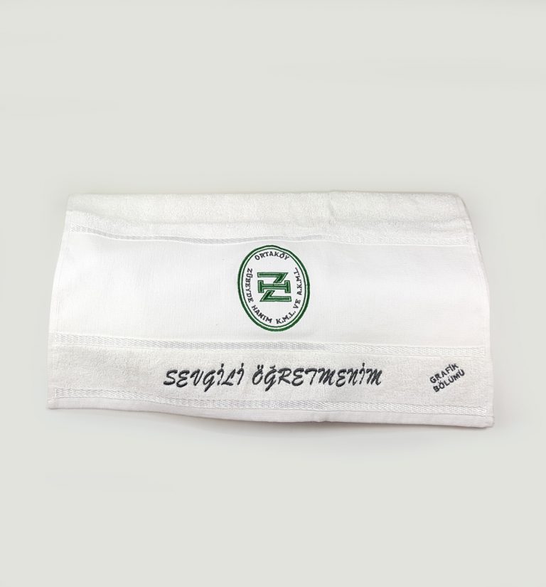 Beyaz Nakışlı Havlu